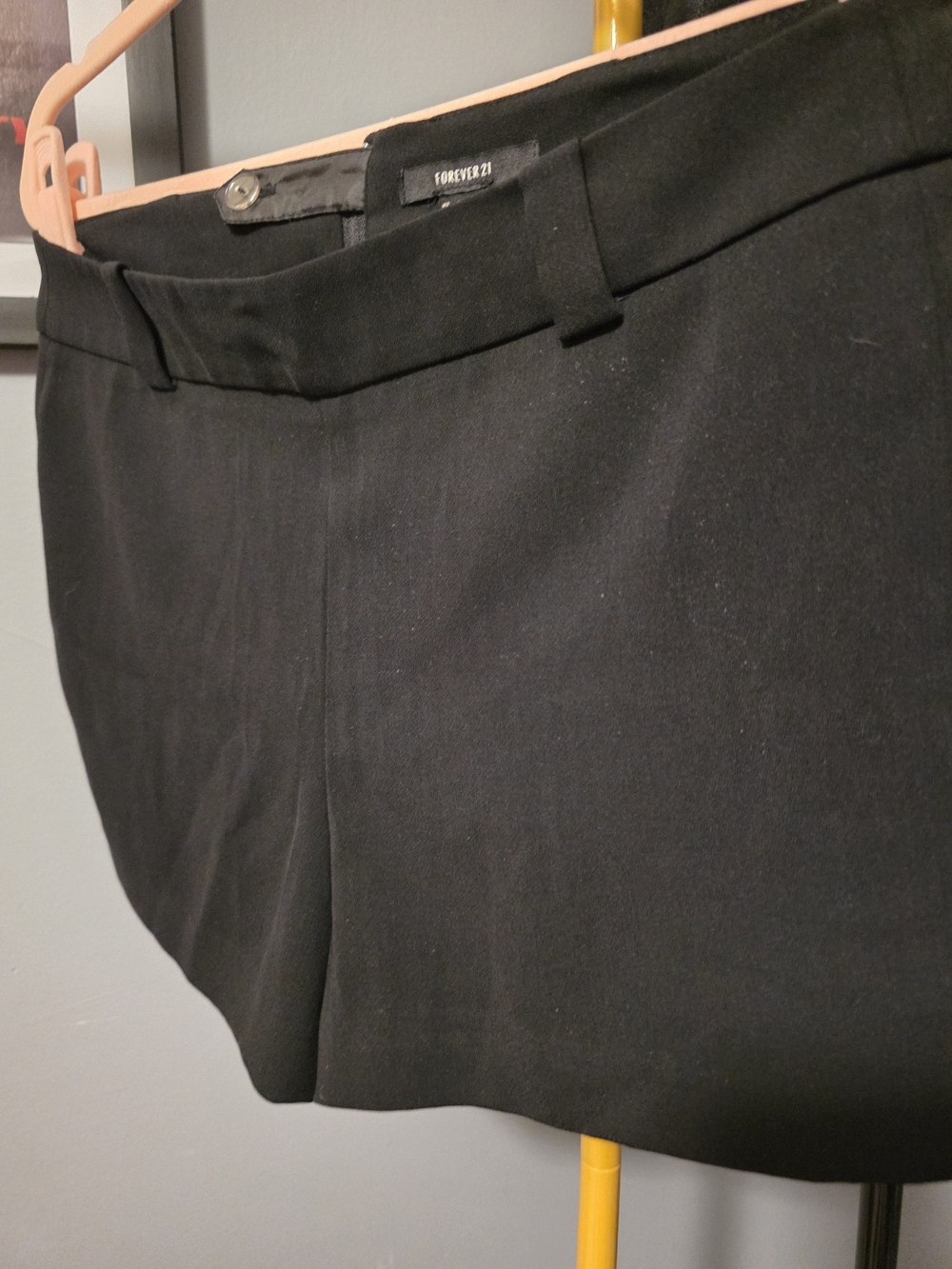 Reduced! Forever 21 Black Tailored High Rise Dress Shorts Women's M Minimalist - Picture 6 of 9